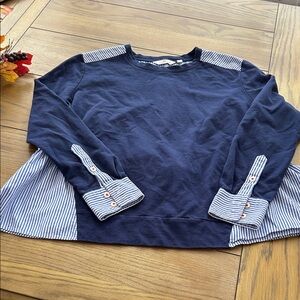 Vineyard Vines Navy Top with Blue Stripes size Med